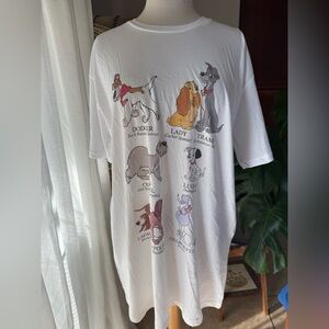 White Graphic T-Shirt with Cartoon Dogs lady and the tramp